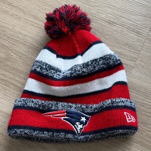 New Era On Field Sideline Sports New England Patriots Beanie w Pompom